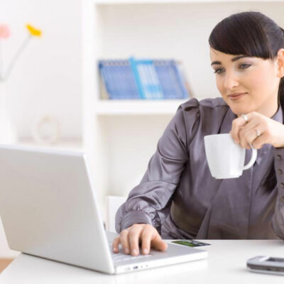 The advantages of studying an online management degree