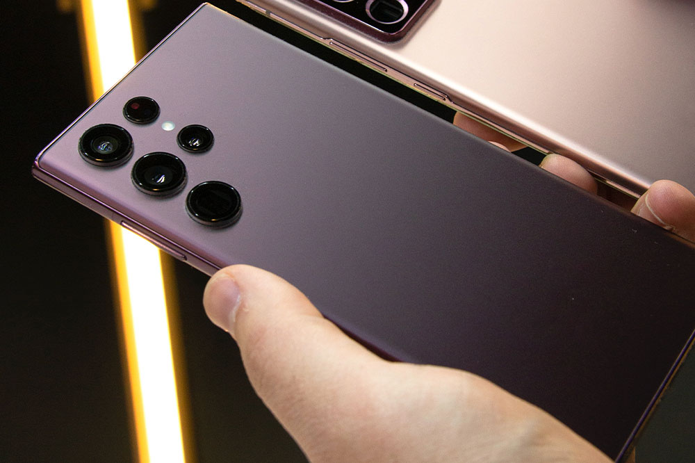 Top AT&T deals to buy the new Samsung Galaxy S22