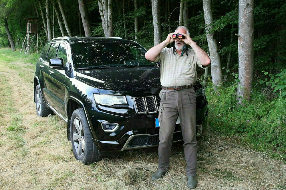 Jeep Grand Wagoneer – Trims and Key Features for Seniors